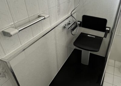 Installation douche senior sécurisée à Frontignan